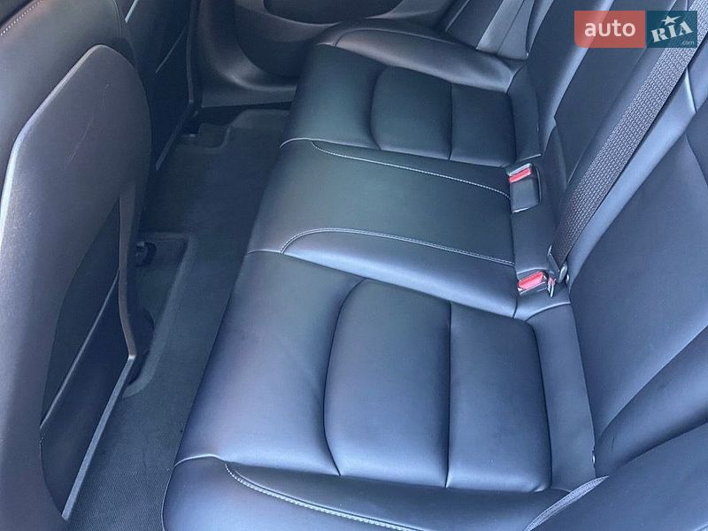 Седан Tesla Model 3 2021 в Днепре