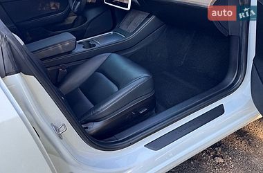 Седан Tesla Model 3 2021 в Днепре