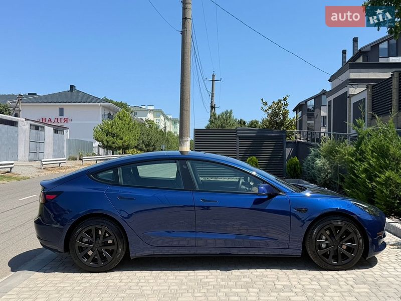 Седан Tesla Model 3 2021 в Одессе