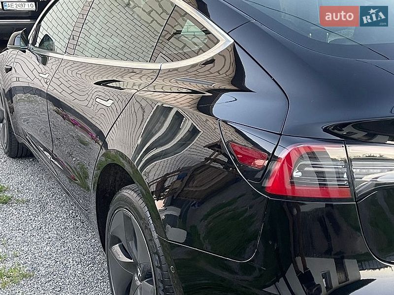 Седан Tesla Model 3 2020 в Самаре