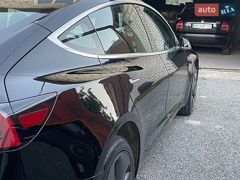 Седан Tesla Model 3 2020 в Самаре