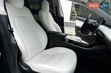Седан Tesla Model 3 2018 в Львове