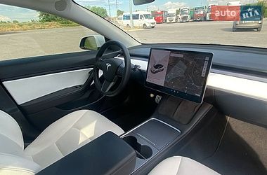 Седан Tesla Model 3 2021 в Дніпрі