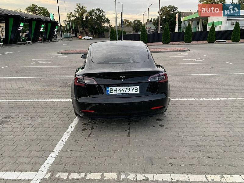 Седан Tesla Model 3 2021 в Одессе