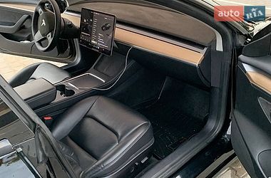 Седан Tesla Model 3 2021 в Одессе
