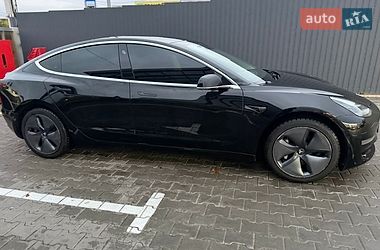 Седан Tesla Model 3 2020 в Києві