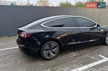 Седан Tesla Model 3 2020 в Києві
