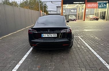 Седан Tesla Model 3 2020 в Києві