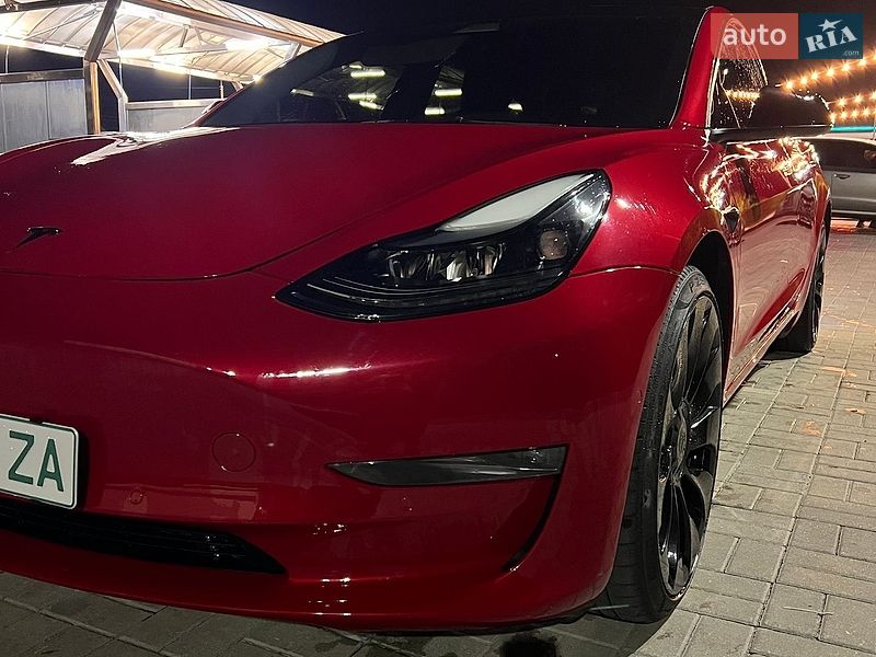 Седан Tesla Model 3 2022 в Дніпрі