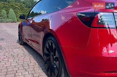 Седан Tesla Model 3 2022 в Дніпрі