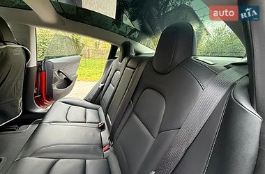 Седан Tesla Model 3 2019 в Трускавце