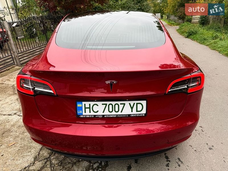 Седан Tesla Model 3 2019 в Трускавце
