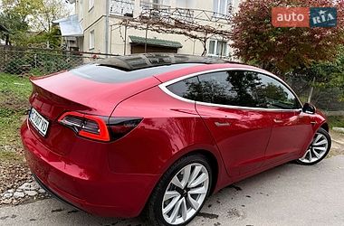 Седан Tesla Model 3 2019 в Трускавце