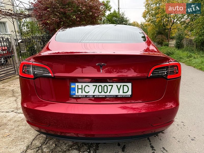 Седан Tesla Model 3 2019 в Трускавце
