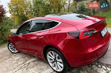 Седан Tesla Model 3 2019 в Трускавце