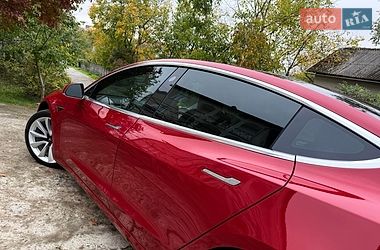 Седан Tesla Model 3 2019 в Трускавце