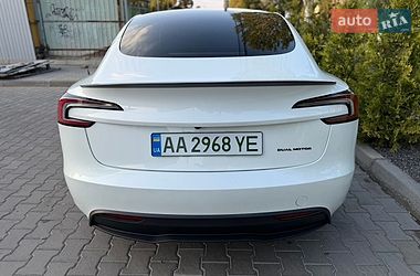 Седан Tesla Model 3 2024 в Николаеве