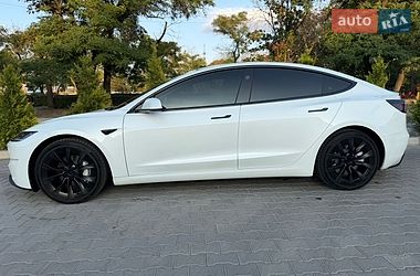 Седан Tesla Model 3 2024 в Николаеве