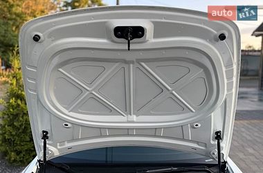 Седан Tesla Model 3 2024 в Николаеве