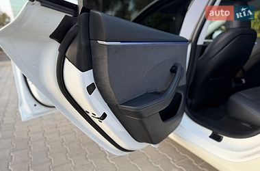 Седан Tesla Model 3 2024 в Николаеве