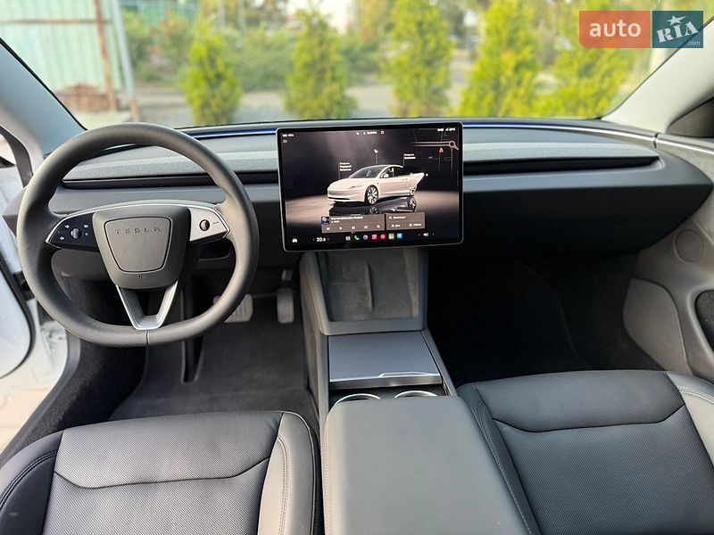 Седан Tesla Model 3 2024 в Николаеве