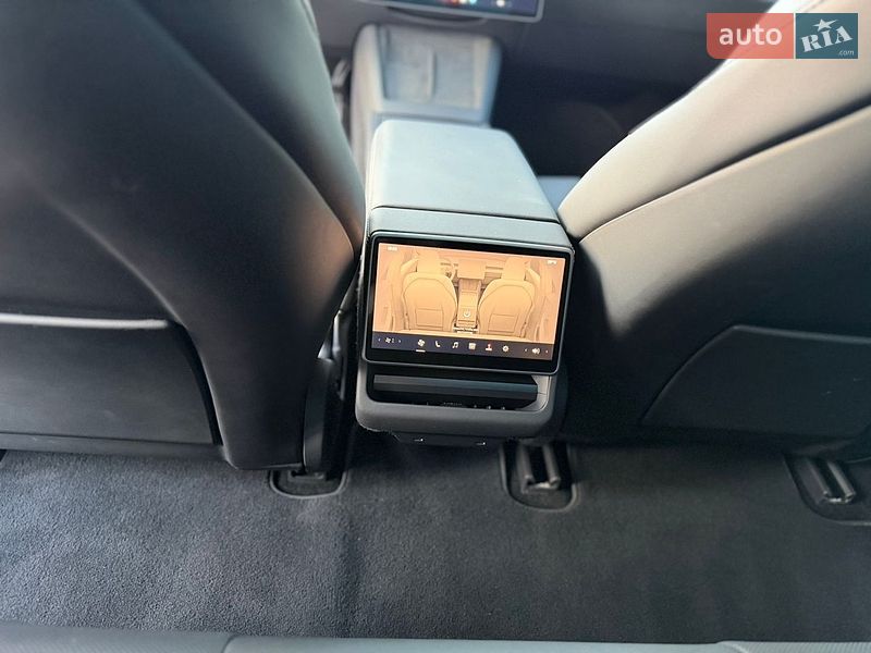 Седан Tesla Model 3 2024 в Николаеве