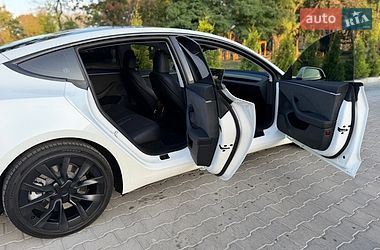 Седан Tesla Model 3 2024 в Николаеве