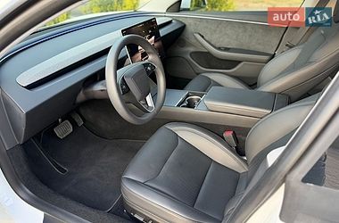 Седан Tesla Model 3 2024 в Миколаєві