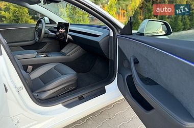 Седан Tesla Model 3 2024 в Николаеве