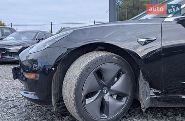 Седан Tesla Model 3 2018 в Луцьку