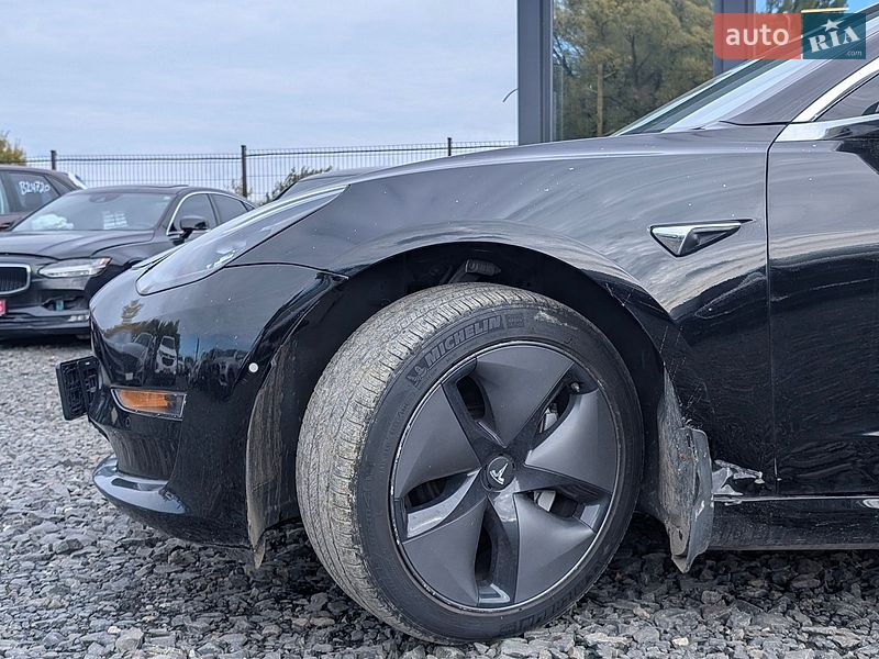 Седан Tesla Model 3 2018 в Луцьку