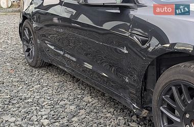 Седан Tesla Model 3 2024 в Луцьку