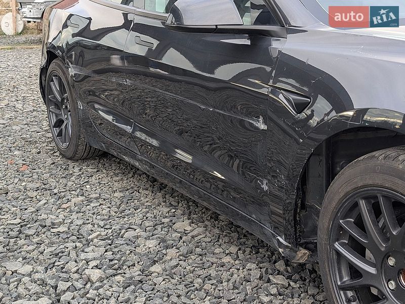 Седан Tesla Model 3 2024 в Луцьку