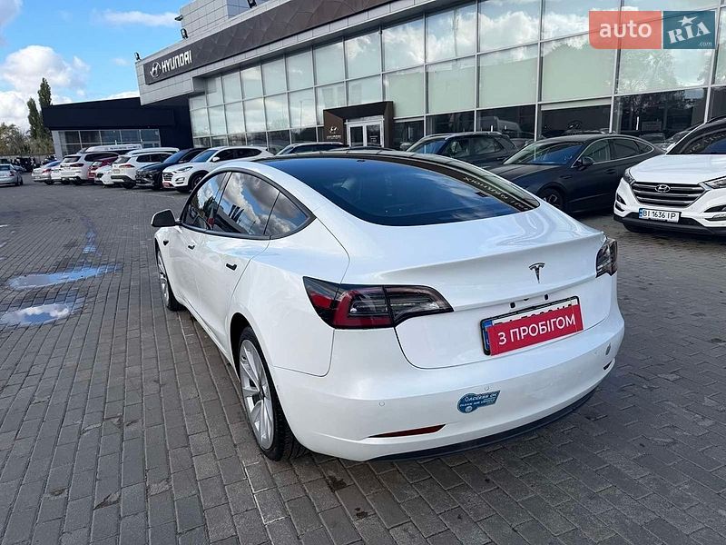 Седан Tesla Model 3 2021 в Полтаве