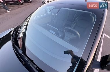Седан Tesla Model 3 2023 в Києві