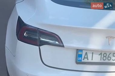 Седан Tesla Model 3 2021 в Кривому Розі