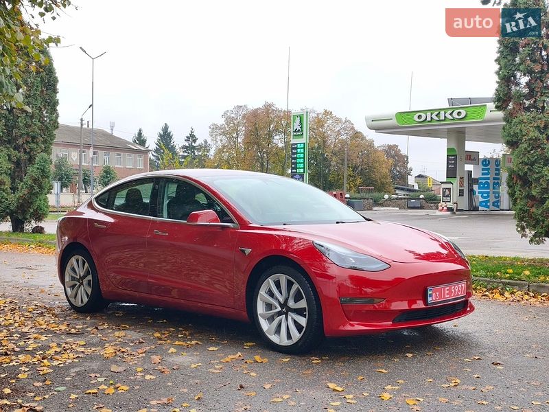 Седан Tesla Model 3 2018 в Білій Церкві