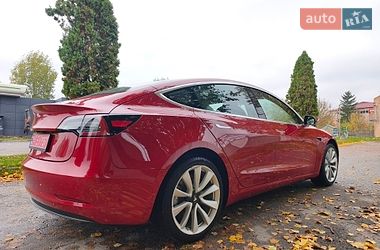 Седан Tesla Model 3 2018 в Білій Церкві