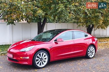 Седан Tesla Model 3 2018 в Білій Церкві