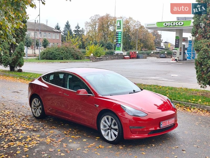 Седан Tesla Model 3 2018 в Білій Церкві