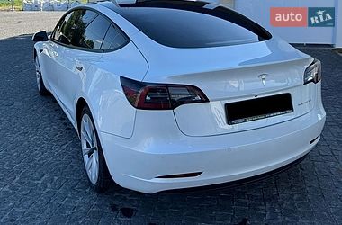 Седан Tesla Model 3 2021 в Києві