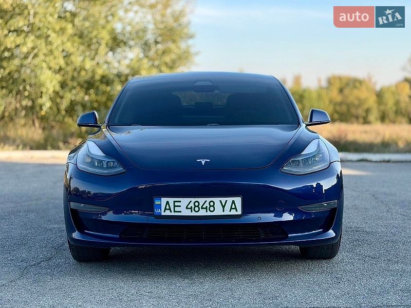 Седан Tesla Model 3 2019 в Днепре