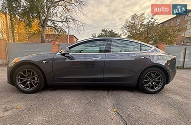 Седан Tesla Model 3 2018 в Полтаве