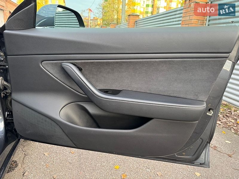 Седан Tesla Model 3 2018 в Полтаве