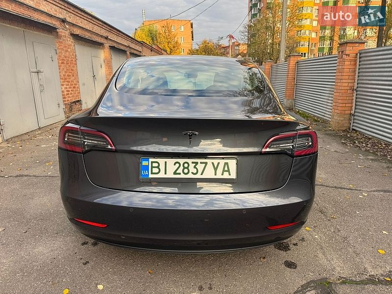 Седан Tesla Model 3 2018 в Полтаве