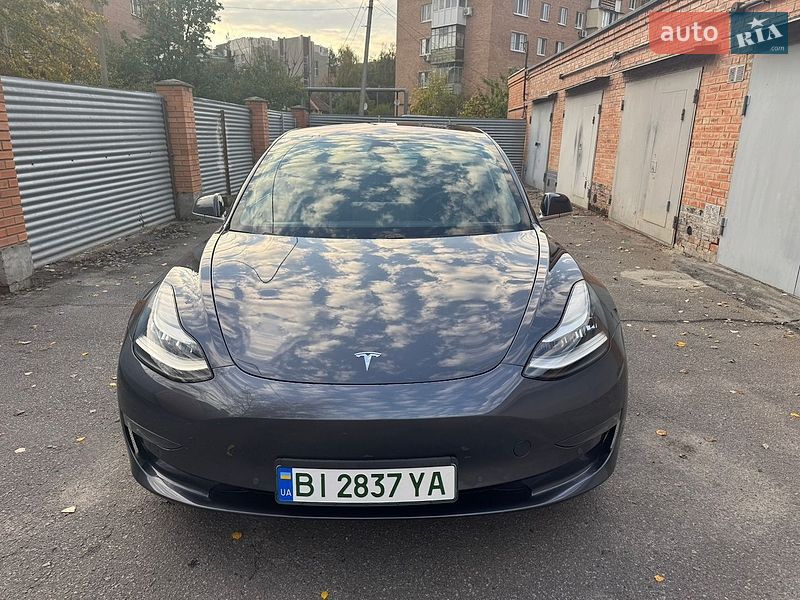 Седан Tesla Model 3 2018 в Полтаве