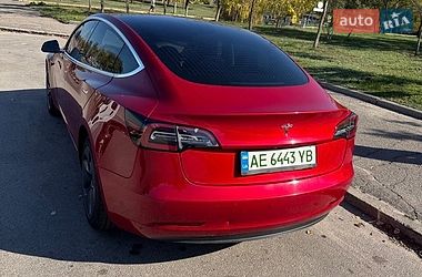 Седан Tesla Model 3 2020 в Дніпрі