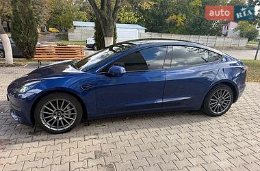 Седан Tesla Model 3 2021 в Лозовой