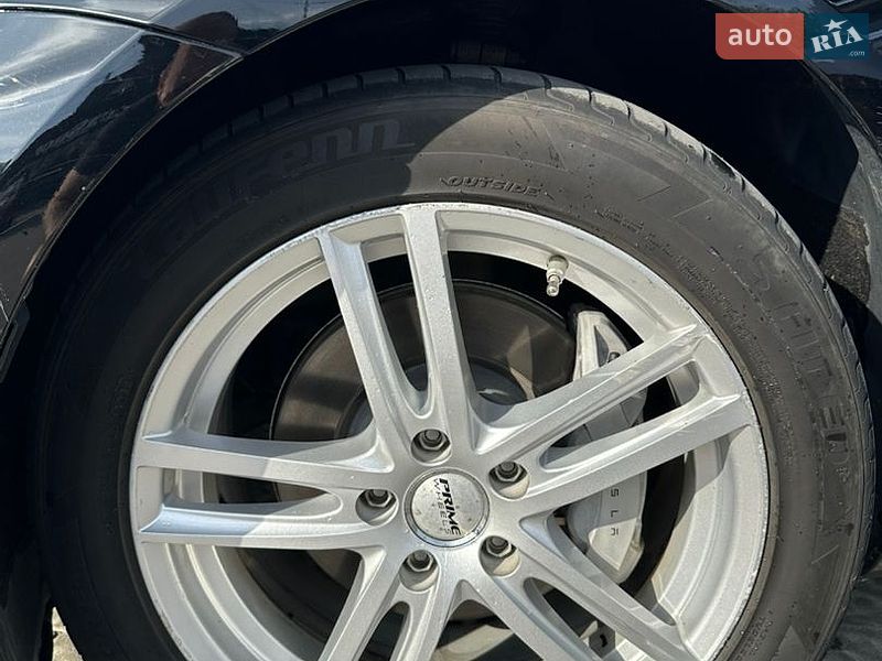 Седан Tesla Model 3 2019 в Львове