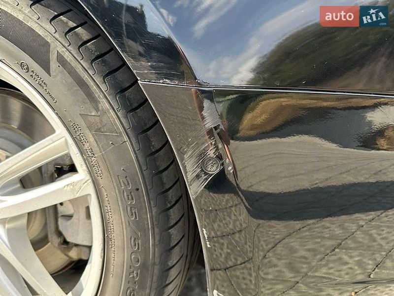 Седан Tesla Model 3 2019 в Львове